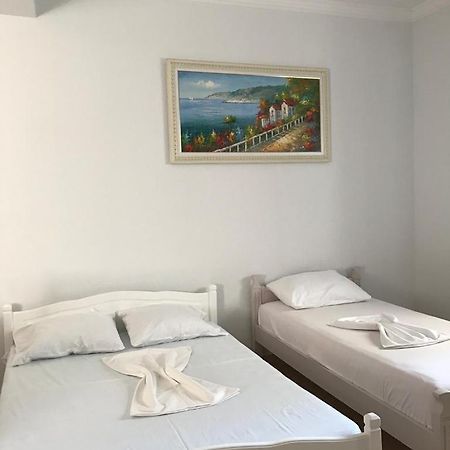 Alfa Apartaments Sarandë エクステリア 写真